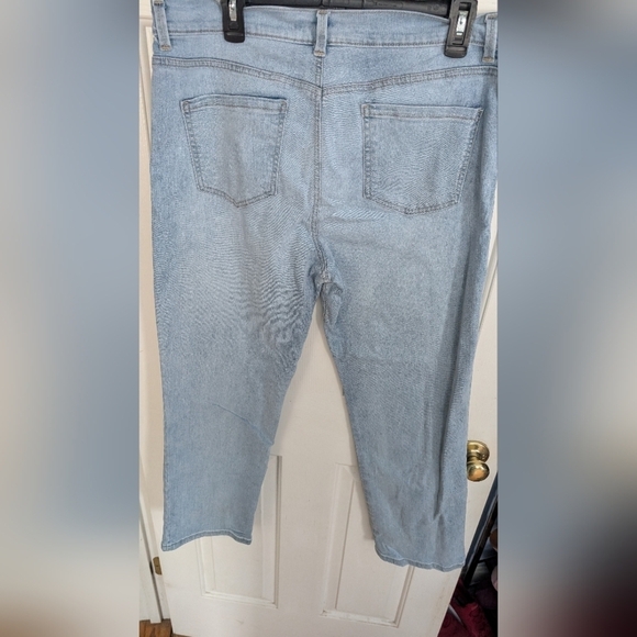 Gloria Vanderbilt  Women's Amanda Jeans Tapered Leg Classic Rise Size 16S (EUC) - Picture 9 of 12